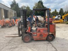 NISSAN - 3.0 Ton Gas Forklift - Triple / Container Spec (4.3m Lift - 9,821 hours) NISSAN 3.0 Ton G
