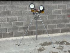 V Twin Head Swing Leg Led Lighting - Thx14950