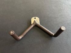 Narrow Grip Pull Handle, No Reserve