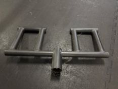 Military/ Viking Press Barbell, No Reserve