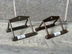 V-Handle Grips With Attachment Loops X2 - No Reserve