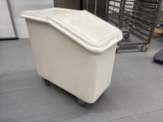 Cambro Flour Bins x4
