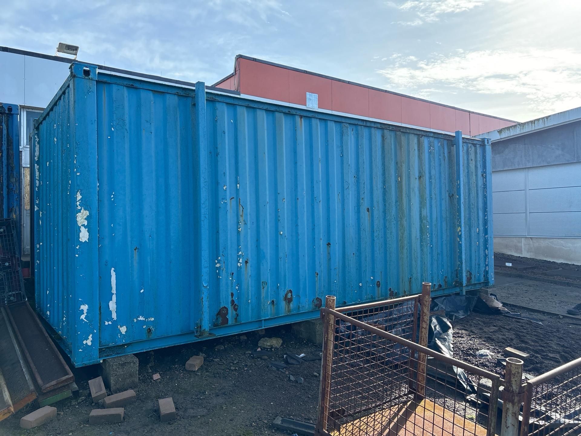 20ft Metal Shipping Container - Image 5 of 6