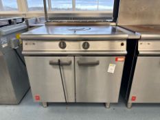 Falcon Oven With Hot Plate