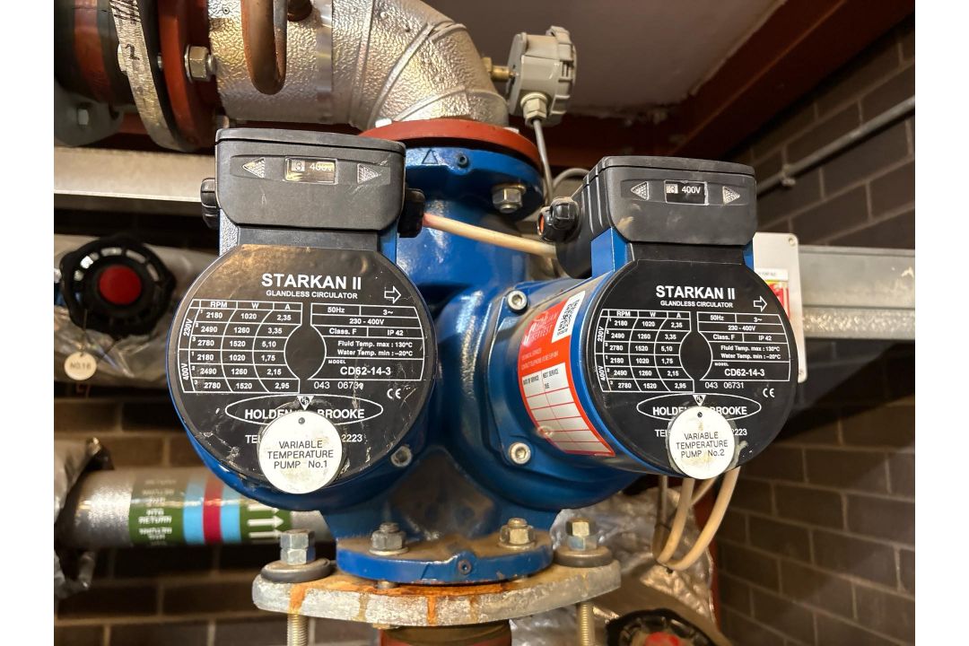 Holden & Brooke STARKAN II Twin Glandless Circulators 220-400V 3ph 1520W, Serial 043 0679x/06731 - Image 1 of 5