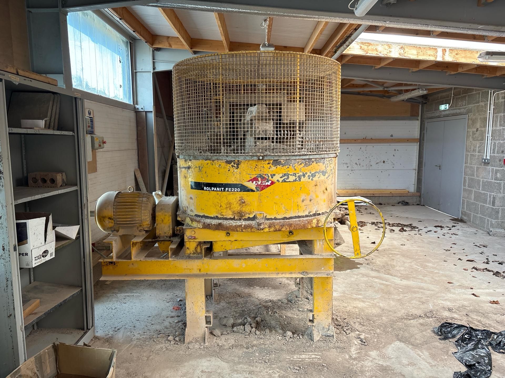 Liner Rolpanit FE220 Pan Mixer With Loadveyor - Image 4 of 19