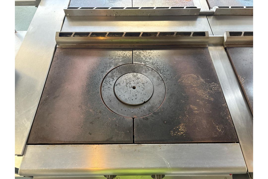 Falcon Oven With Hot Plate - Image 2 of 8