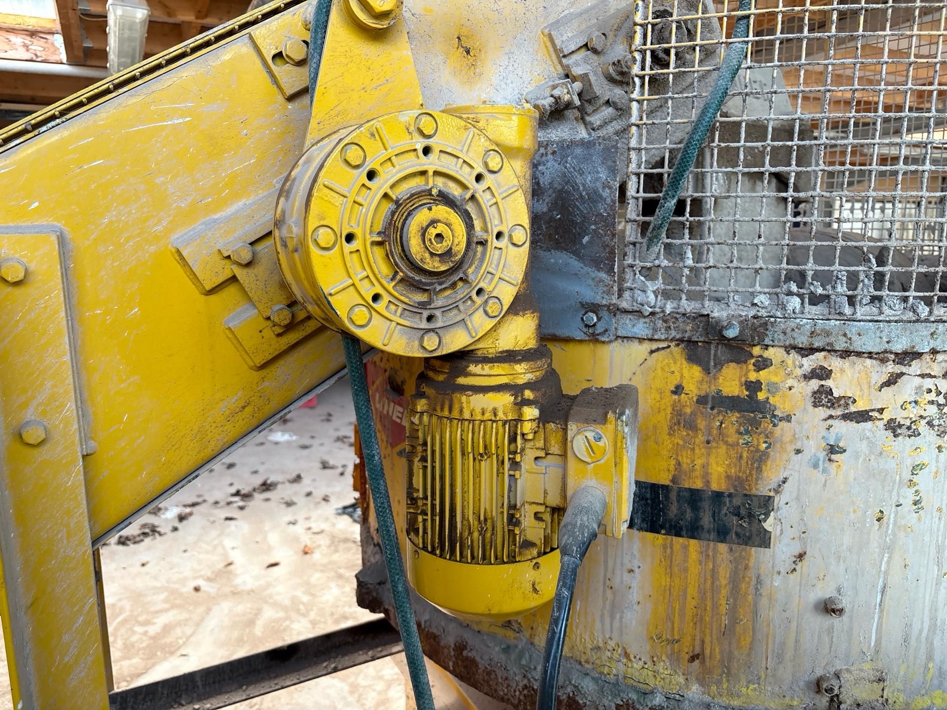 Liner Rolpanit FE220 Pan Mixer With Loadveyor - Image 12 of 19