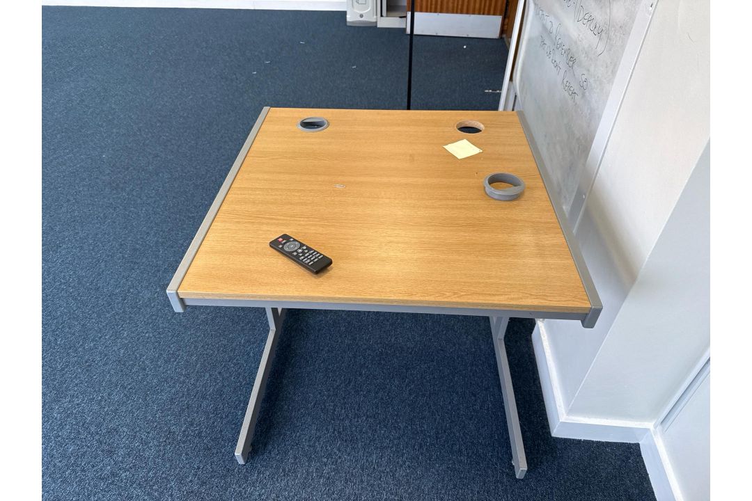Contents of Classroom - Image 8 of 14