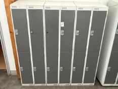 3 Nests of 4 Lockers