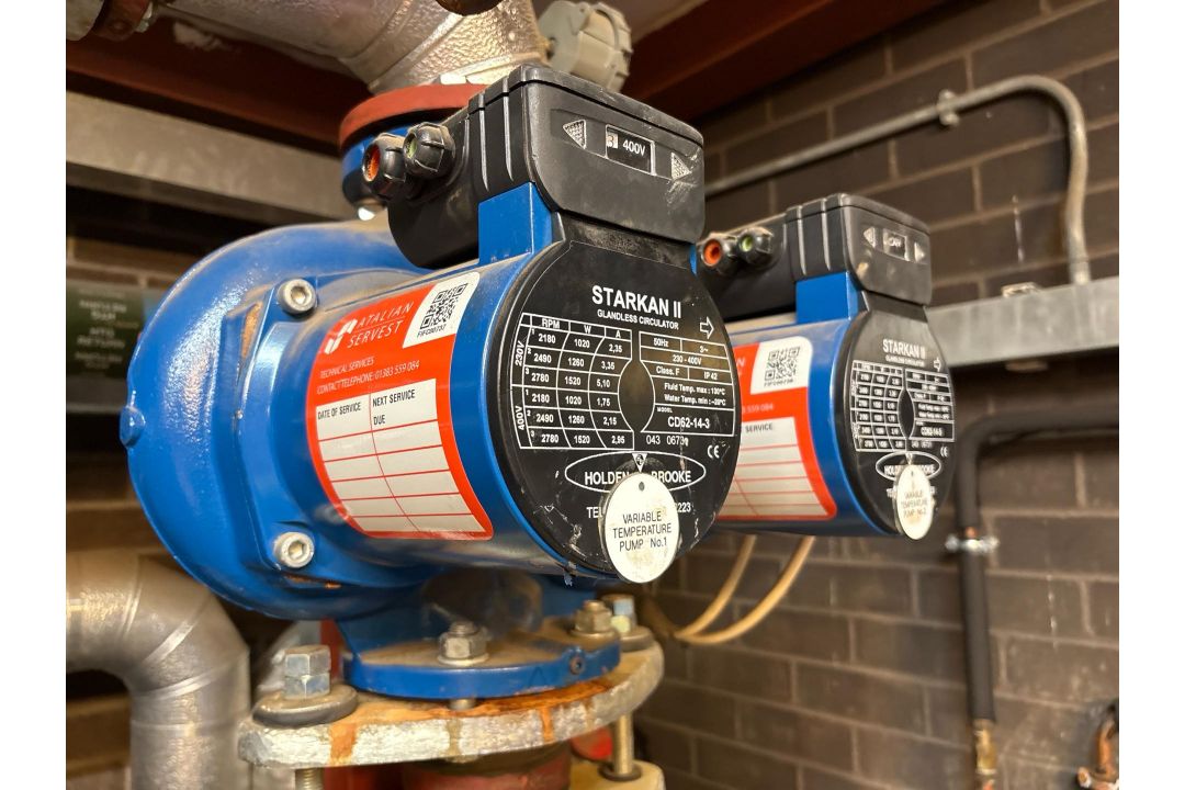 Holden & Brooke STARKAN II Twin Glandless Circulators 220-400V 3ph 1520W, Serial 043 0679x/06731 - Image 2 of 5
