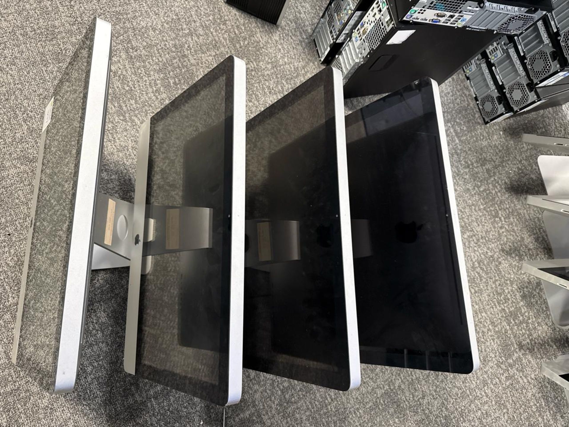Apple iMacs 21.5 Inch x 4 - Image 4 of 10