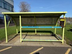 Green Metal Smoking Shelter