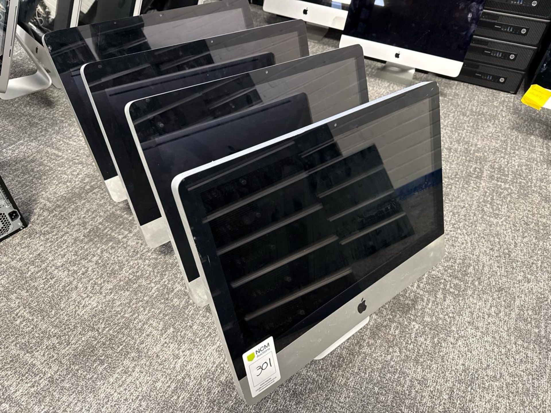 Apple iMacs 21.5 Inch x 4 - Image 2 of 10