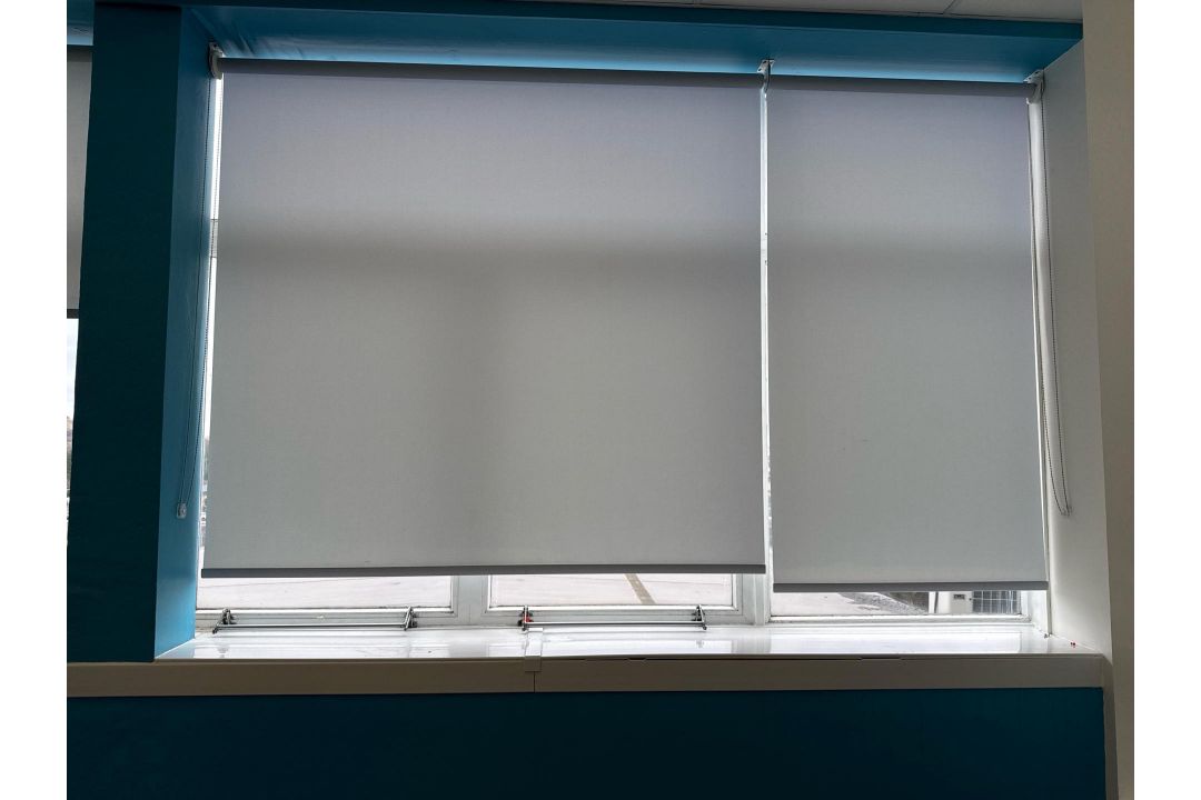 Contents of Classroom - Image 5 of 14