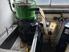 Pluko Feather Plucker