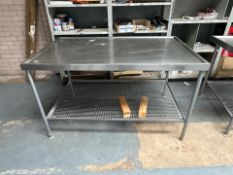 Stainless Steel Table With Drain