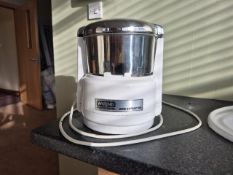 Waring Professional Juice Extractor