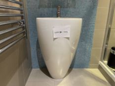 Tulip-style Pedestal Sink & Grohe Tap