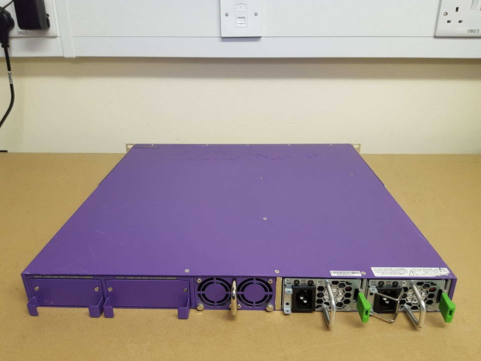 Extreme Networks X460-24t 24 Port 1Gb Ethernet Switch Layer 3 16401 (2x PSU) (Core License) Ref - Image 2 of 3