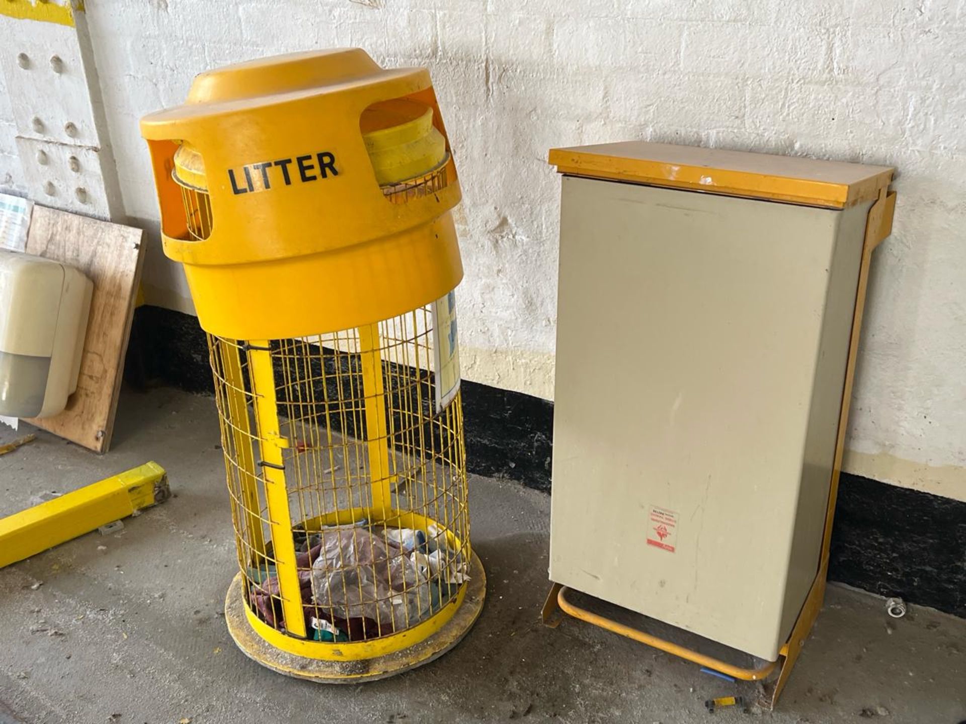 Waste Station