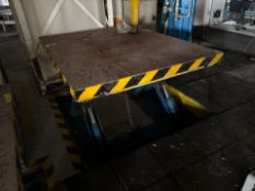 Pallet Level Lifter