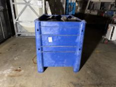 Plastic Box Pallet of Stainless Steel Funnels