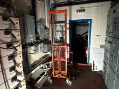 Titan J1B Manual Lifter