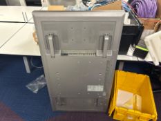 Mitsubishi MDT5215 LCD Monitor 50 Inch, No Reserve