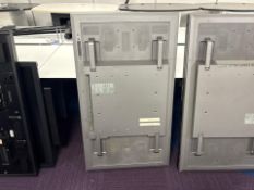 Mitsubishi MDT5215 LCD Monitor 50 Inch, No Reserve