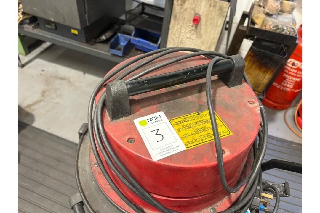 Issa Industrial Wet & Dry Vacuum Cleaner - Image 4 of 8