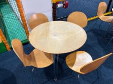 Circular Restaurant Table With Four Chairs, No Reserve
