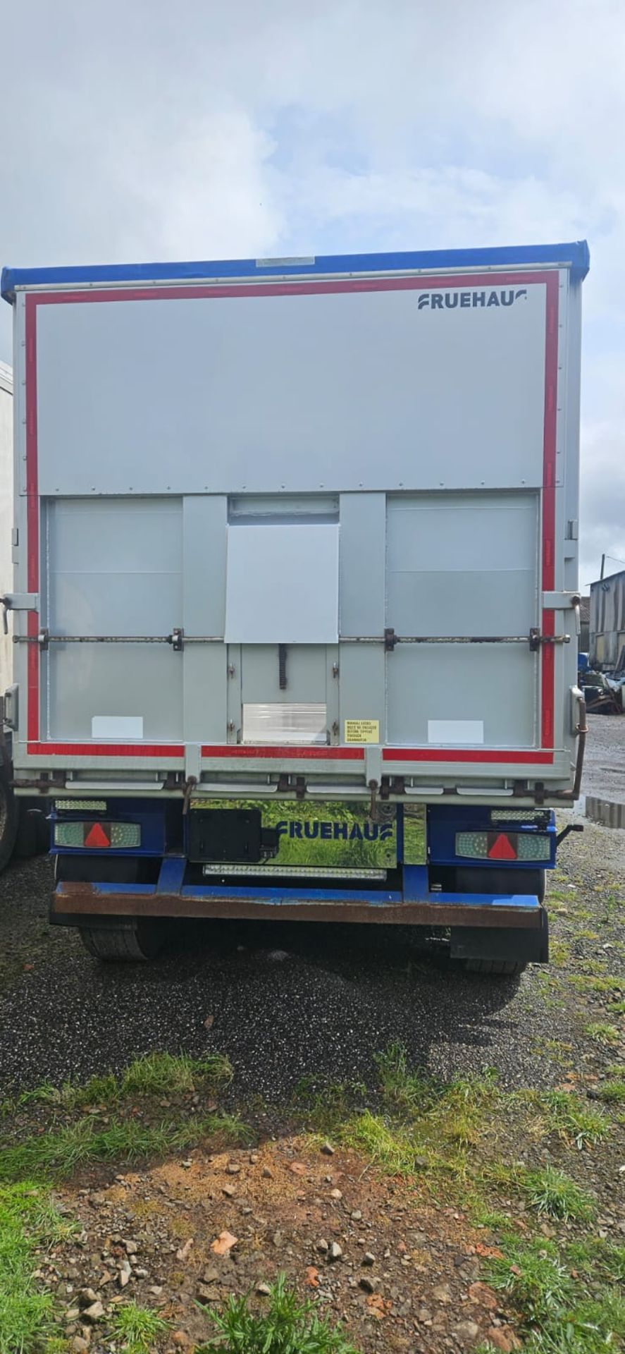67 Cubic Yard Tri Axle Tipping Trailer - Image 4 of 37
