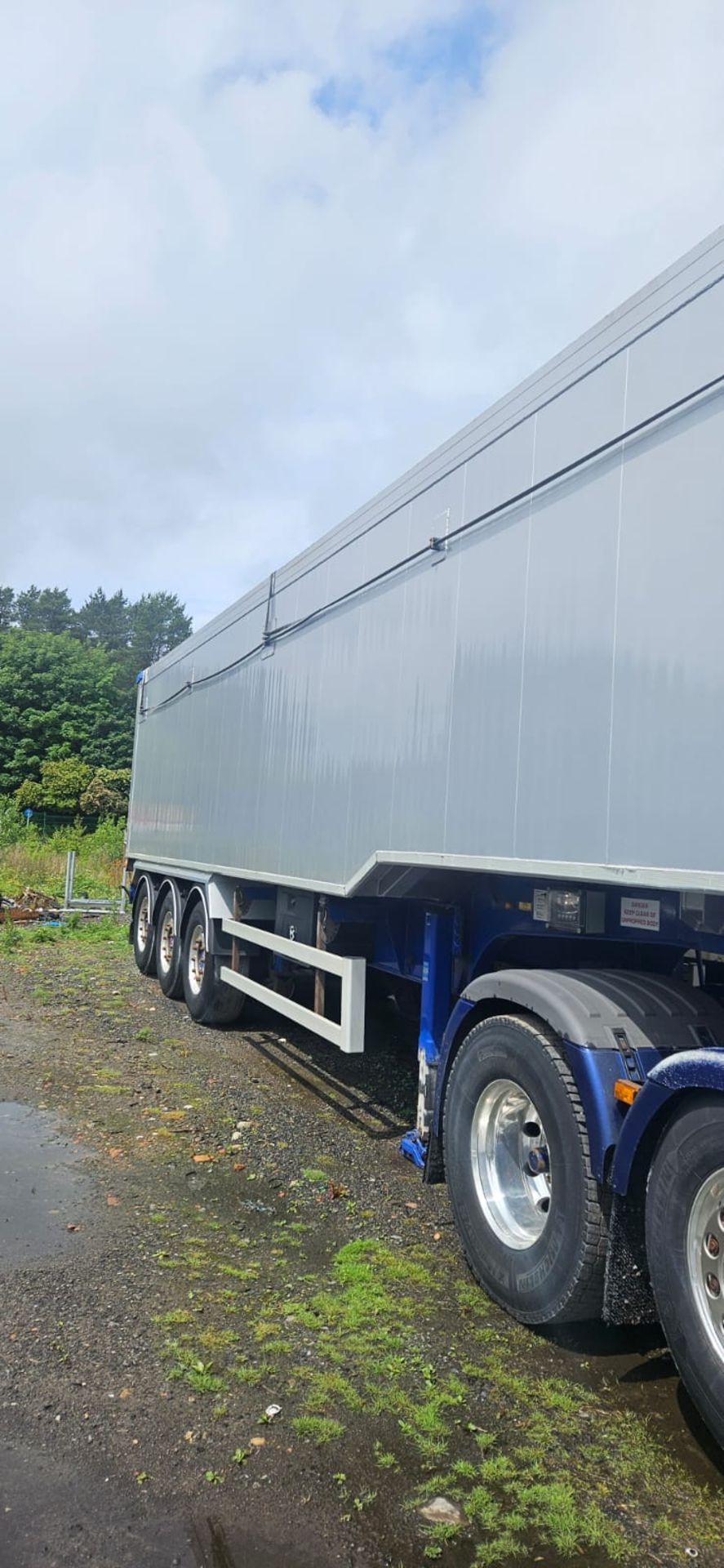 67 Cubic Yard Tri Axle Tipping Trailer - Image 5 of 37