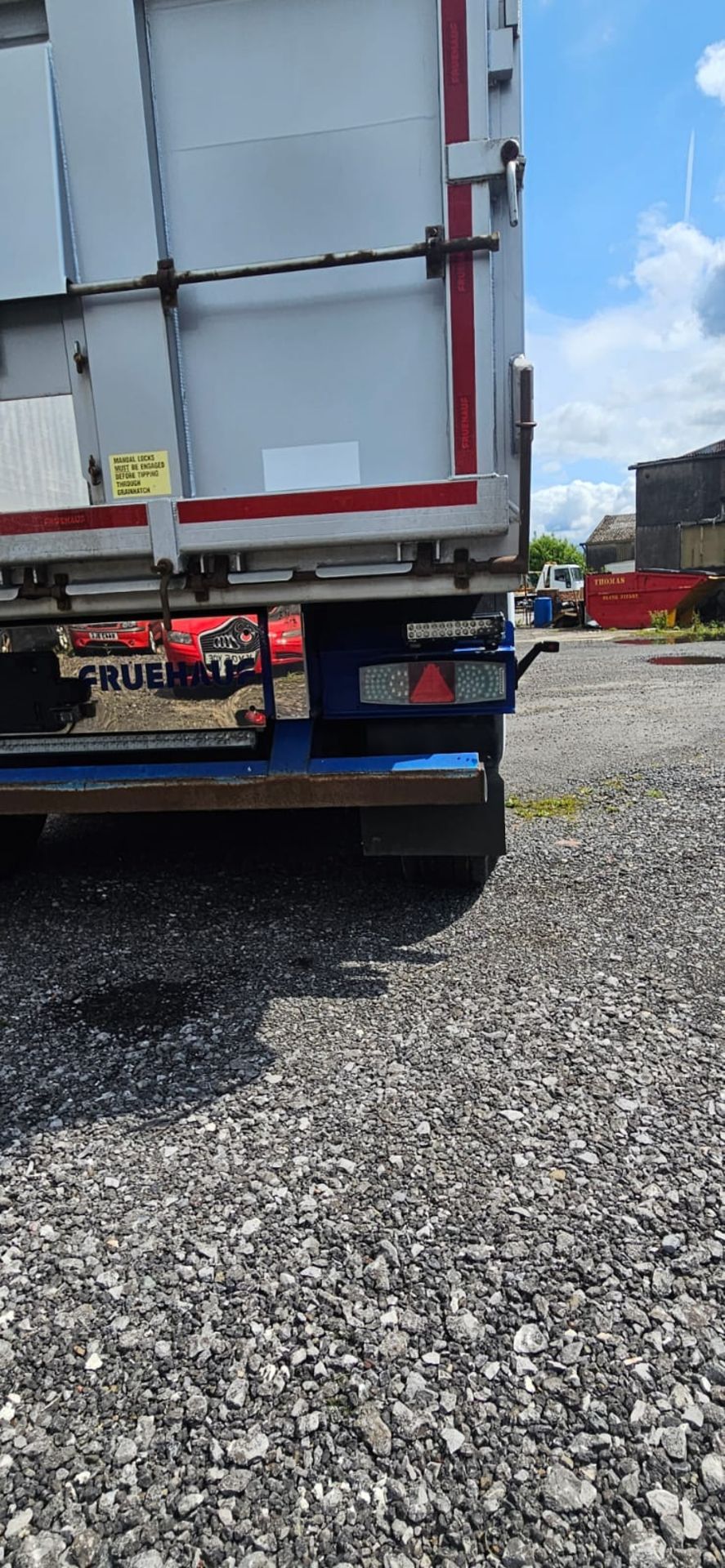 67 Cubic Yard Tri Axle Tipping Trailer - Image 22 of 37