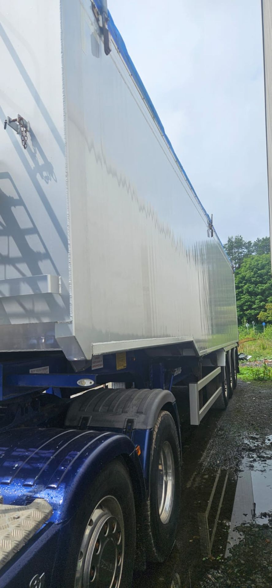 67 Cubic Yard Tri Axle Tipping Trailer - Image 11 of 37