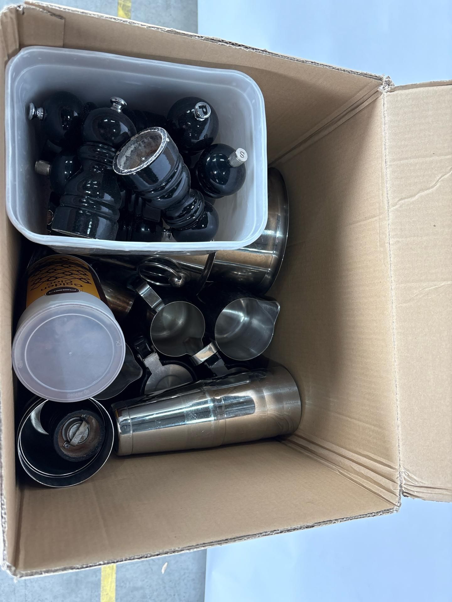 Box Of Assorted Kitchen Items