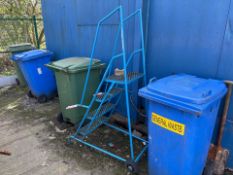 Mobile Metal Step Ladder - No Reserve