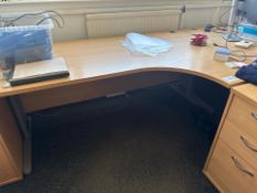 Wooden Corner Desk - No Reserve