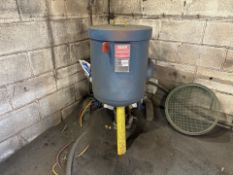 Abrasive Blasting Machine - No Reserve