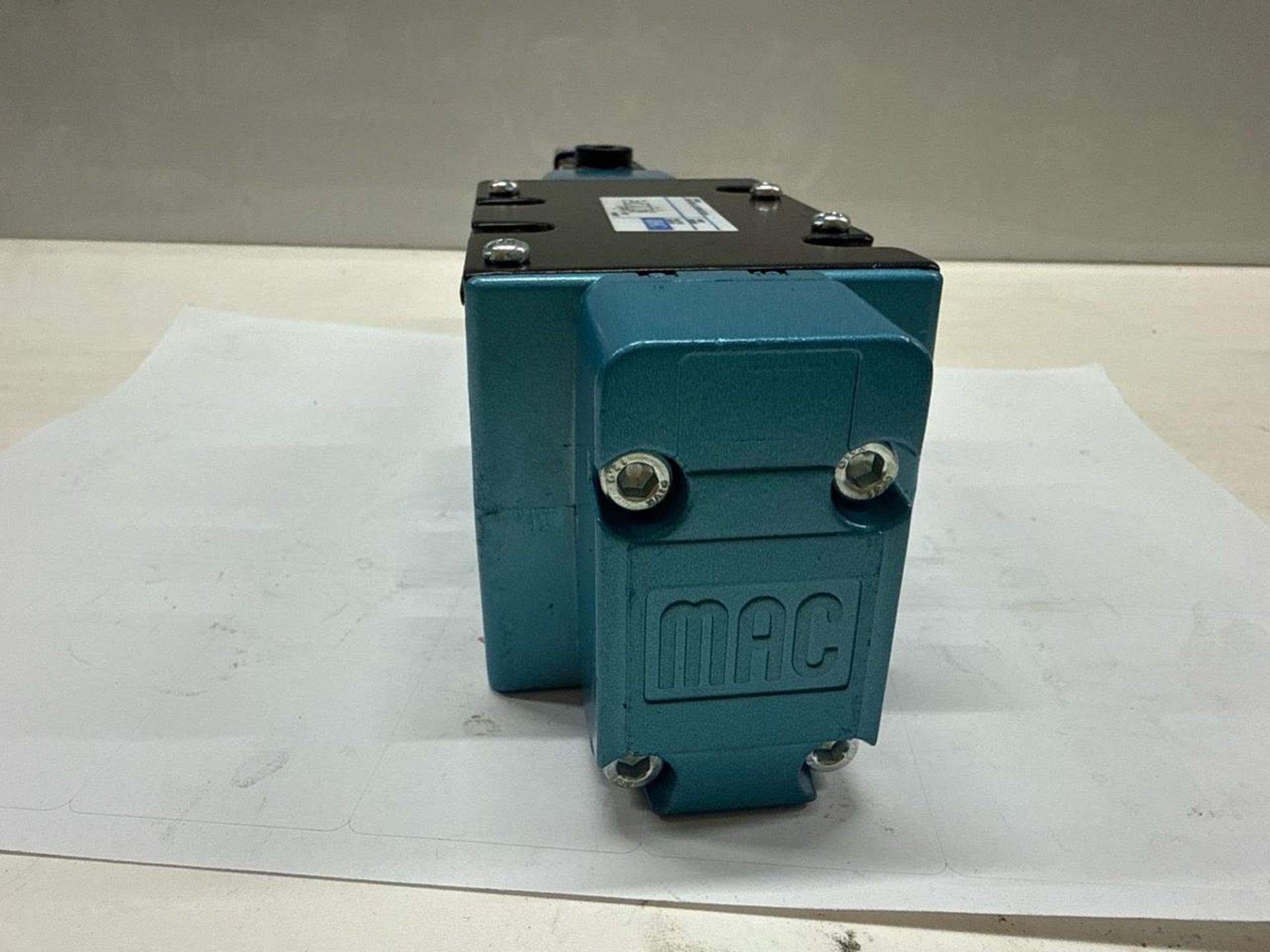 Mac Solonoid Valve 17.1 Watts New X 5 - Image 7 of 7