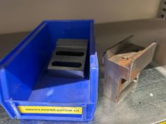 Tray Of 2 Pusher Bottom LH