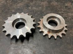 2 x Dunlop Simplex Sprockets 8SR1775378