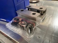 Tray Of 6 Linear Carriages