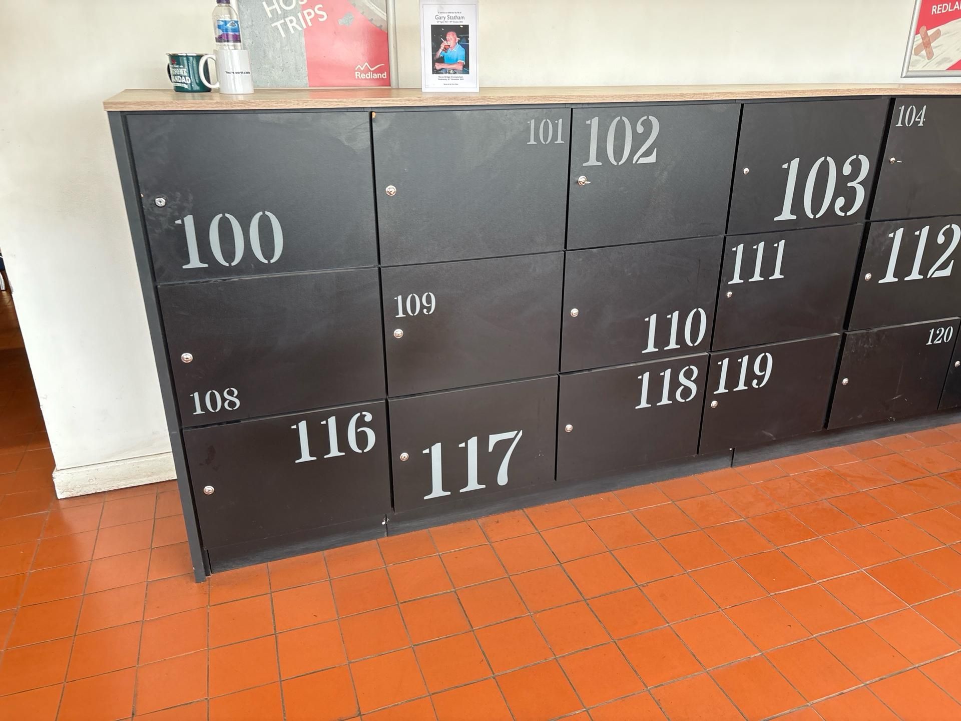 Wooden Locker Unit - Image 3 of 5