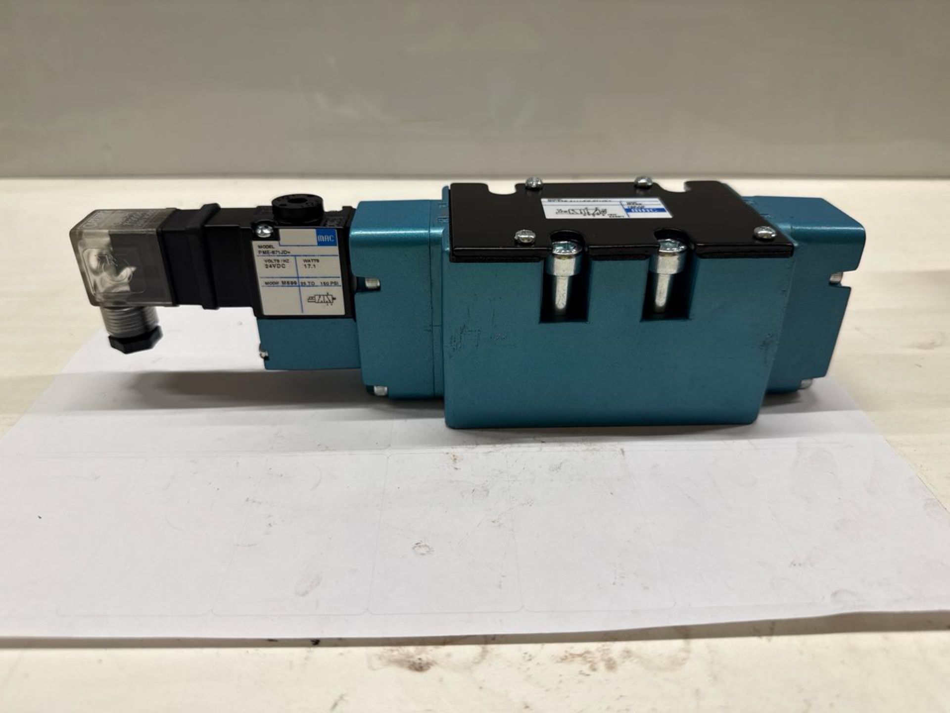 Mac Solonoid Valve 17.1 Watts New X 5
