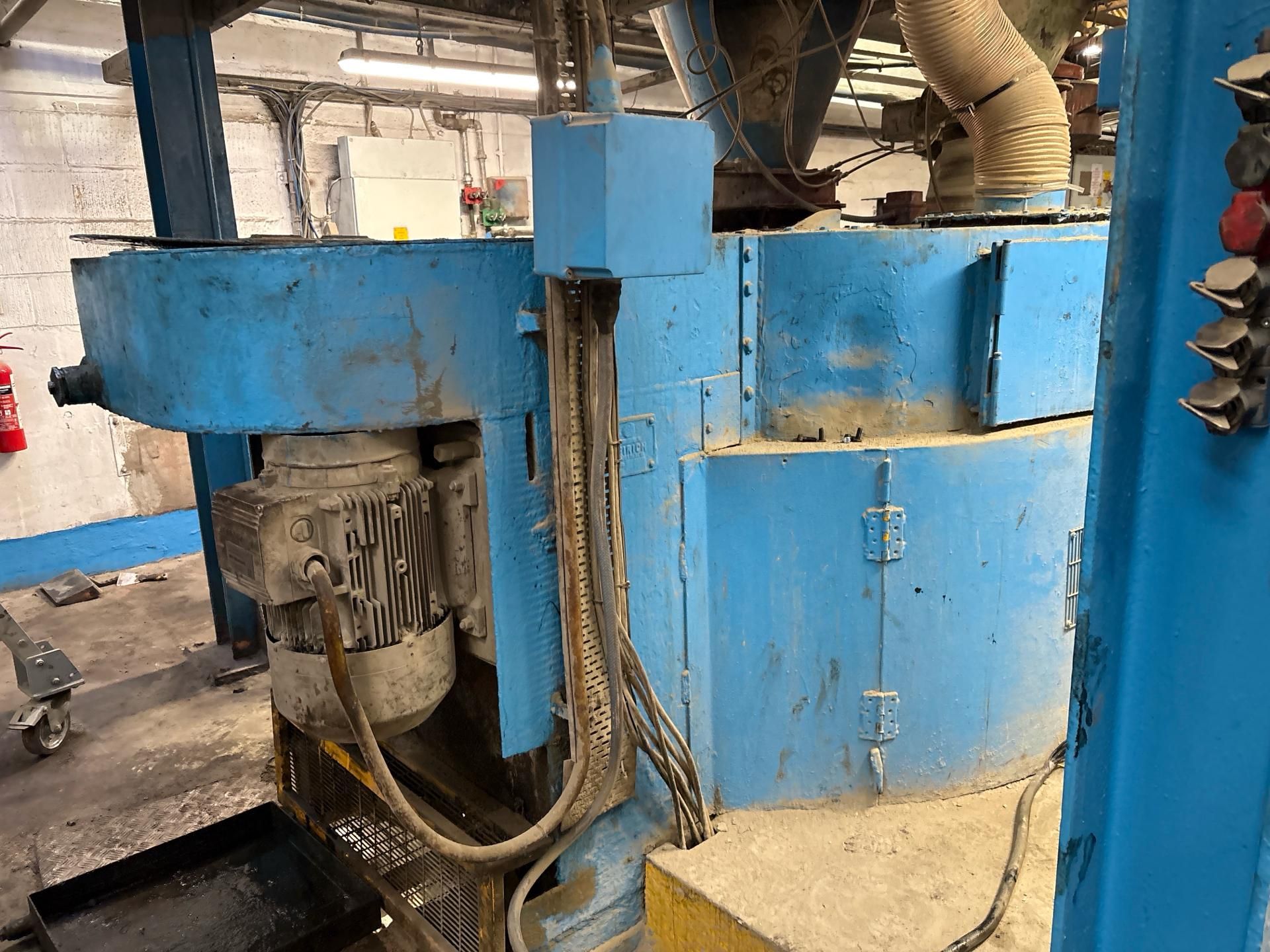 Weighfeeder and Mixer - Image 2 of 21