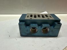 Mac Valve Base Plates X 3 (90006152)