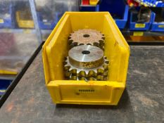 1 Bin Of 2 x 17 Teeth Triplex Sprockets