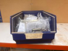 Tub of Assorted Hinges, No Reserve